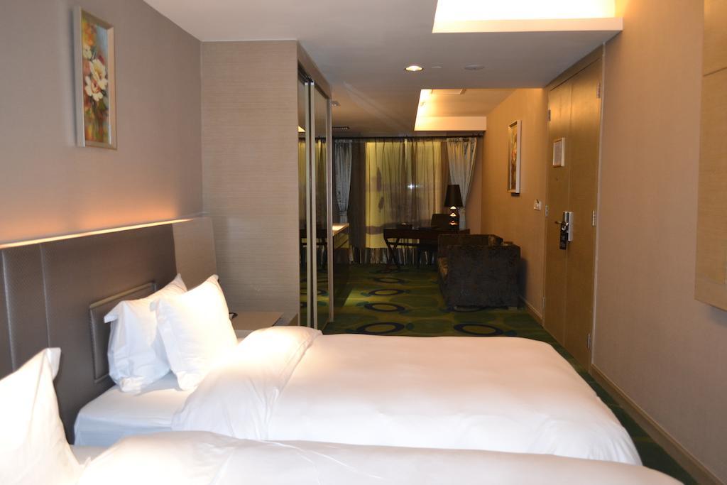 Angel Garden Hotel Hohhot Room photo